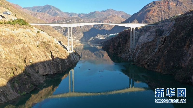 金沙江高峡之上,昔日红军渡口旧址修建的洪门渡,皎平渡,龙街渡三座