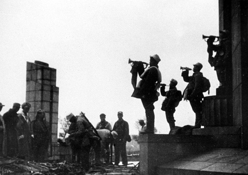 【百个瞬间说百年】1948，伟大的战略决战