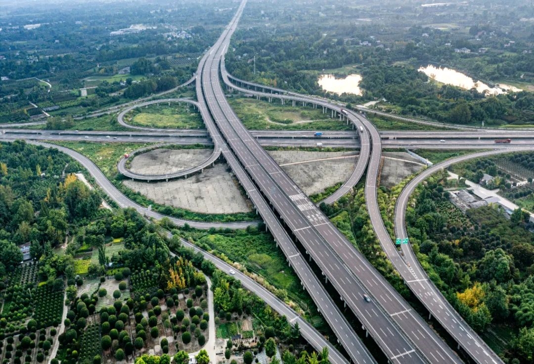 最美318 | 一路向西，带你走进“中国人的景观大道”