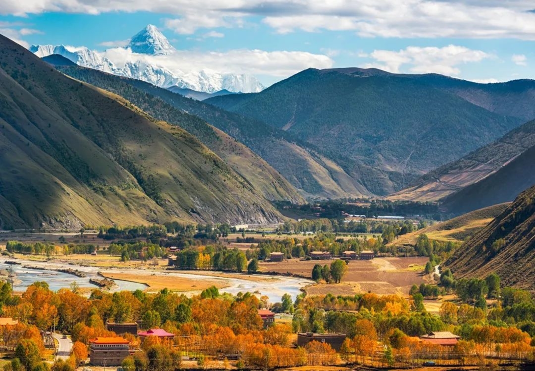 最美318 | 一路向西，带你走进“中国人的景观大道”