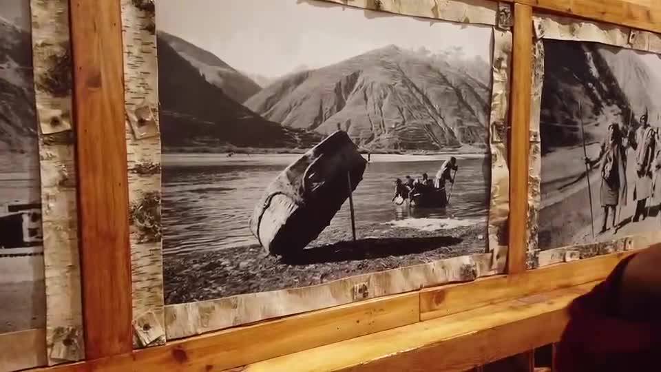 行走高原 洛绒尼玛家收藏许多淘来的古董