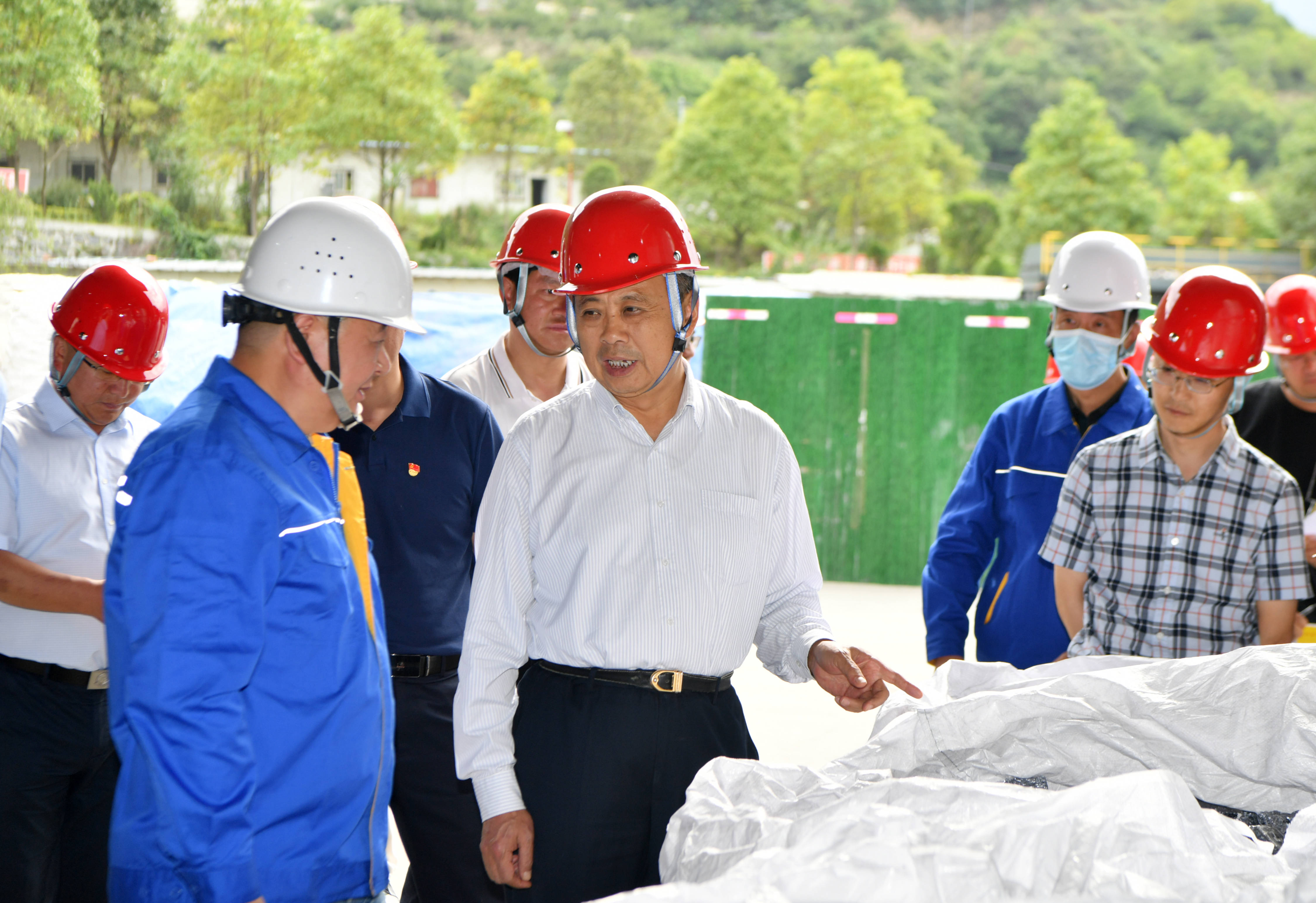 刘坪在茂县督导调研时强调 立足自身优势始终保持“扭住不放、一抓到底、抓出成效”的韧劲 全力以赴推动高质量发展