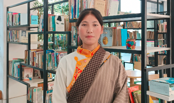 朗诵：《萨迦格言》泸州市纳溪区江南职业中学 央宗