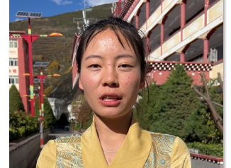 朗诵：四川省藏文学校  青玛