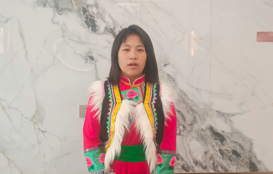 朗诵：《我爱这土地》泸州市职业技术学校  陈明秀