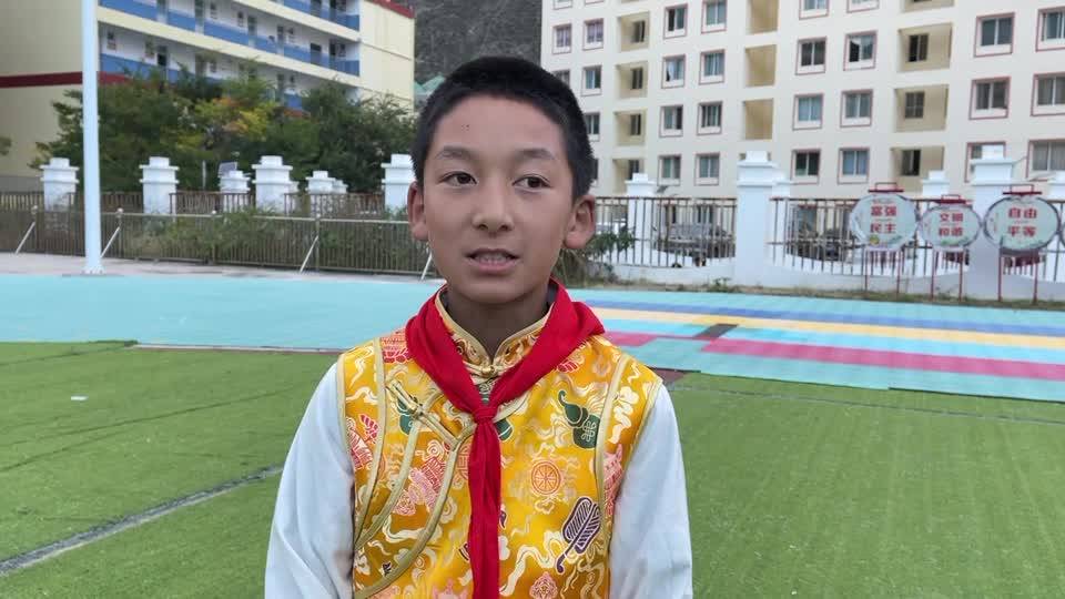 朗诵：《己亥杂诗》 巴塘县金弦子小学 丁真绒布