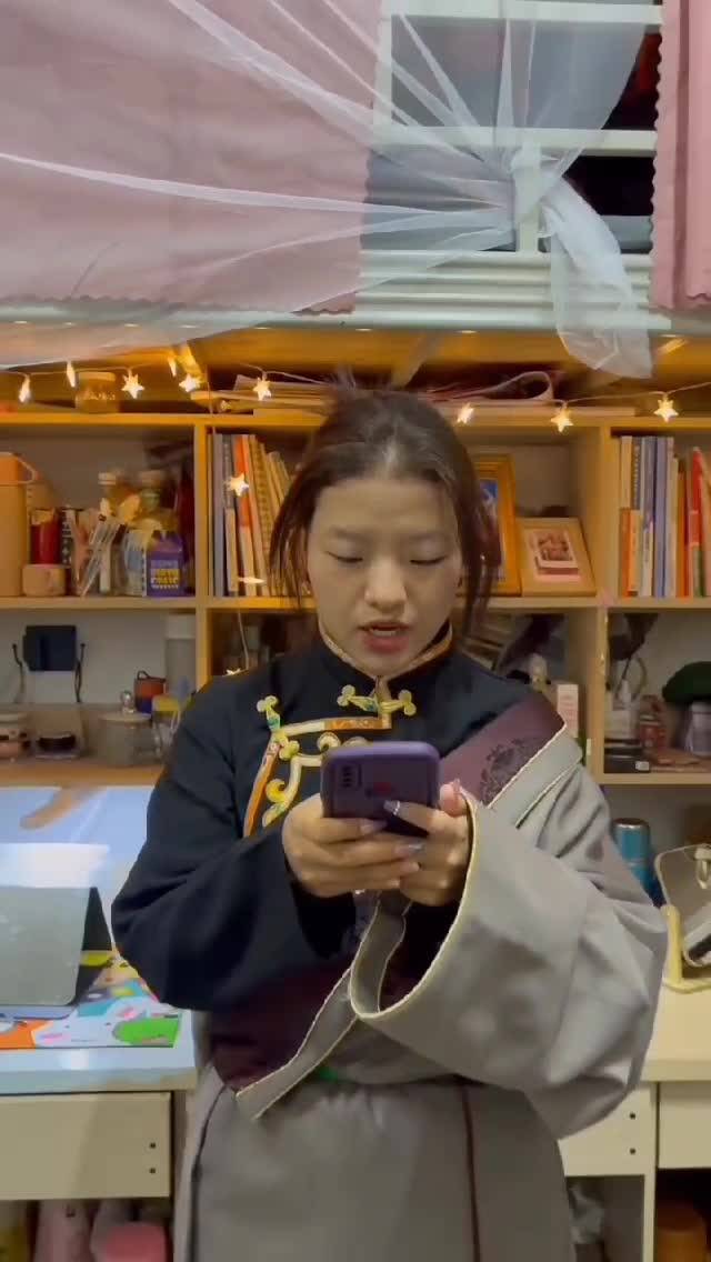 朗诵 四川民族学院 投稿人：仁真志玛
