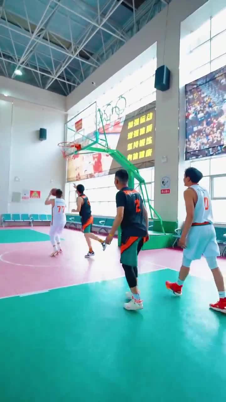 #首场高原村BA即将开赛 工布江达篮球队将与“普洒秀加篮球队”进行三场PK！比赛之余，还有藏族特色的歌舞秀，服装秀，民俗秀，非遗秀，特产秀……一起玩转篮球，秀出精彩，嗨翻全场！4月14日至15日，关注#四季如画工布江达 一起走进#工布江达高原村BA