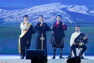 “玉”见璀璨——玉树非遗展演在北京举行