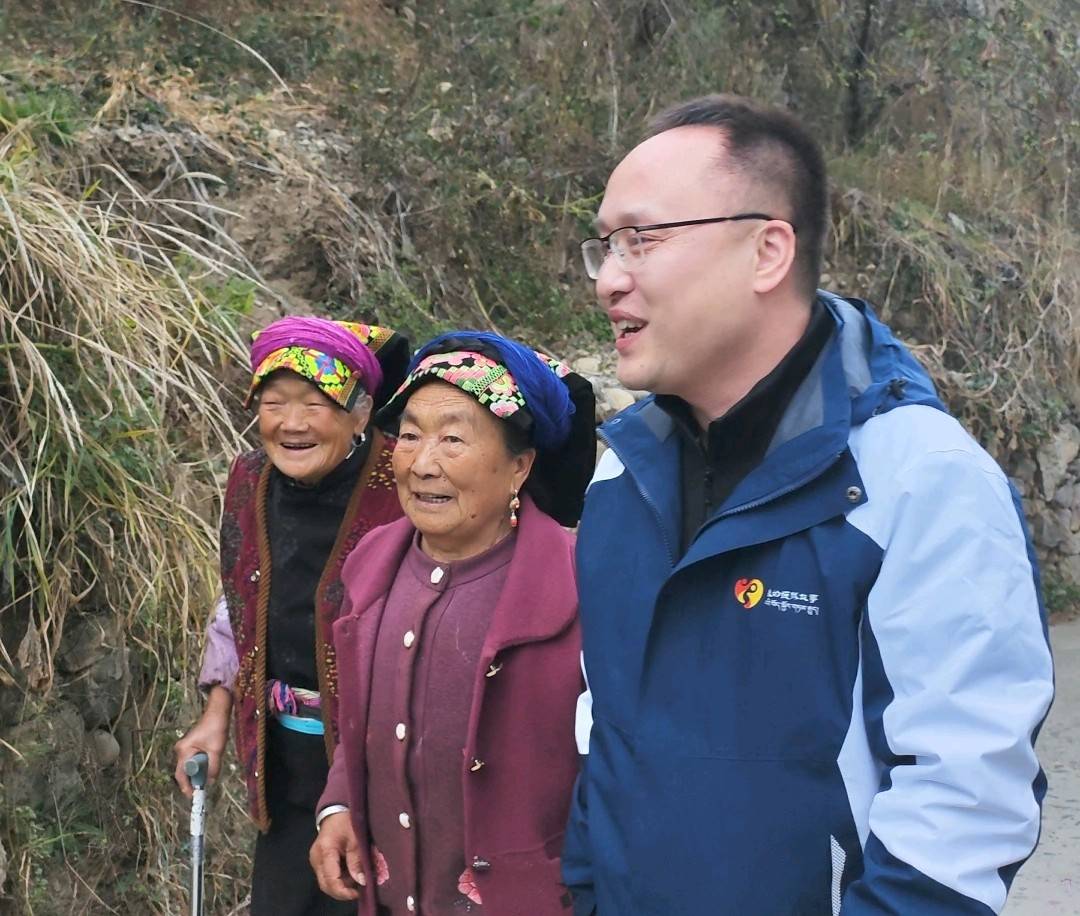 “在云端·我的援藏故事”阿坝州宣讲团走进金川 续写援藏新篇章