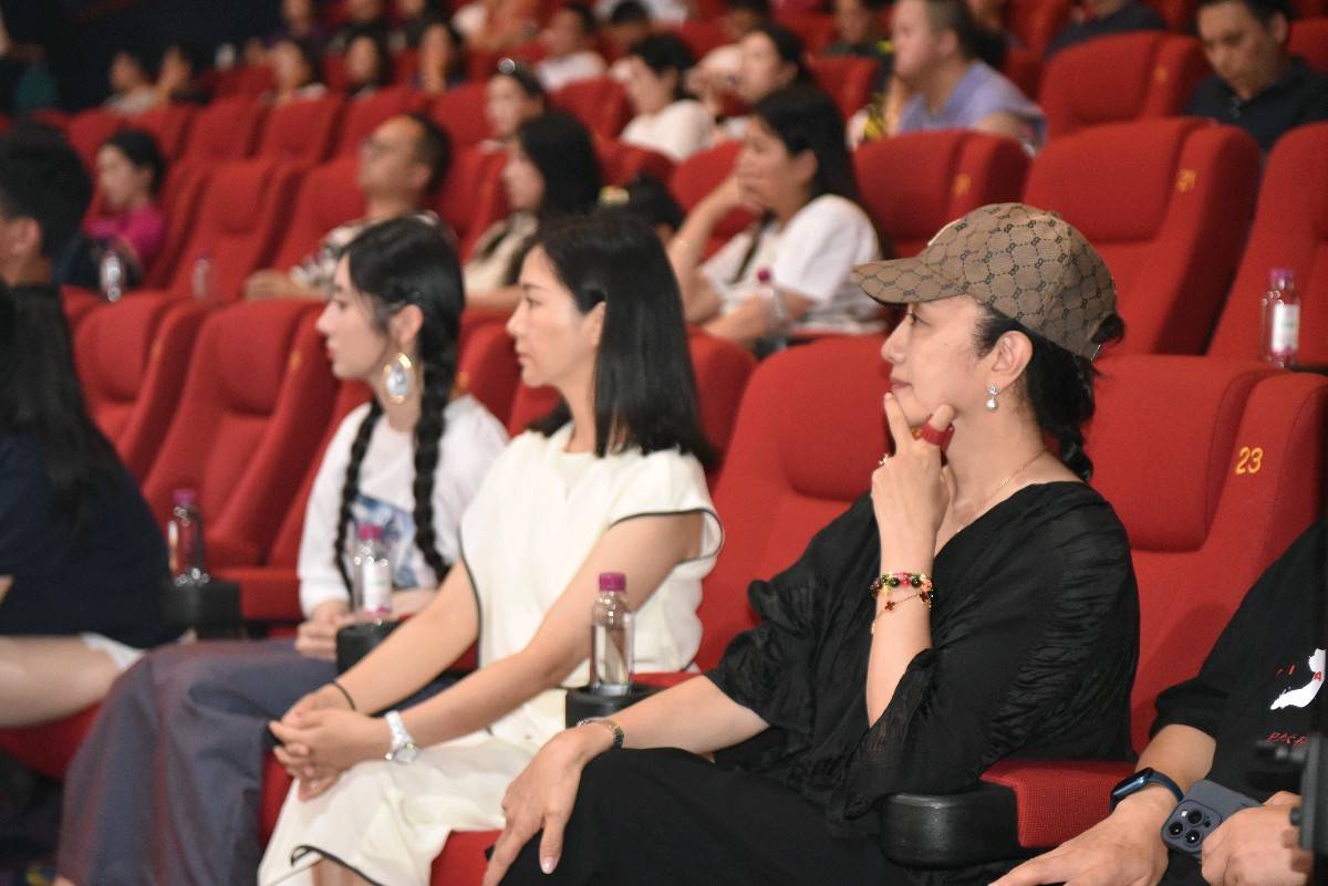 总制片人尔玛依娜亲自邀约！7月10日，《天宝》电影院不见不散