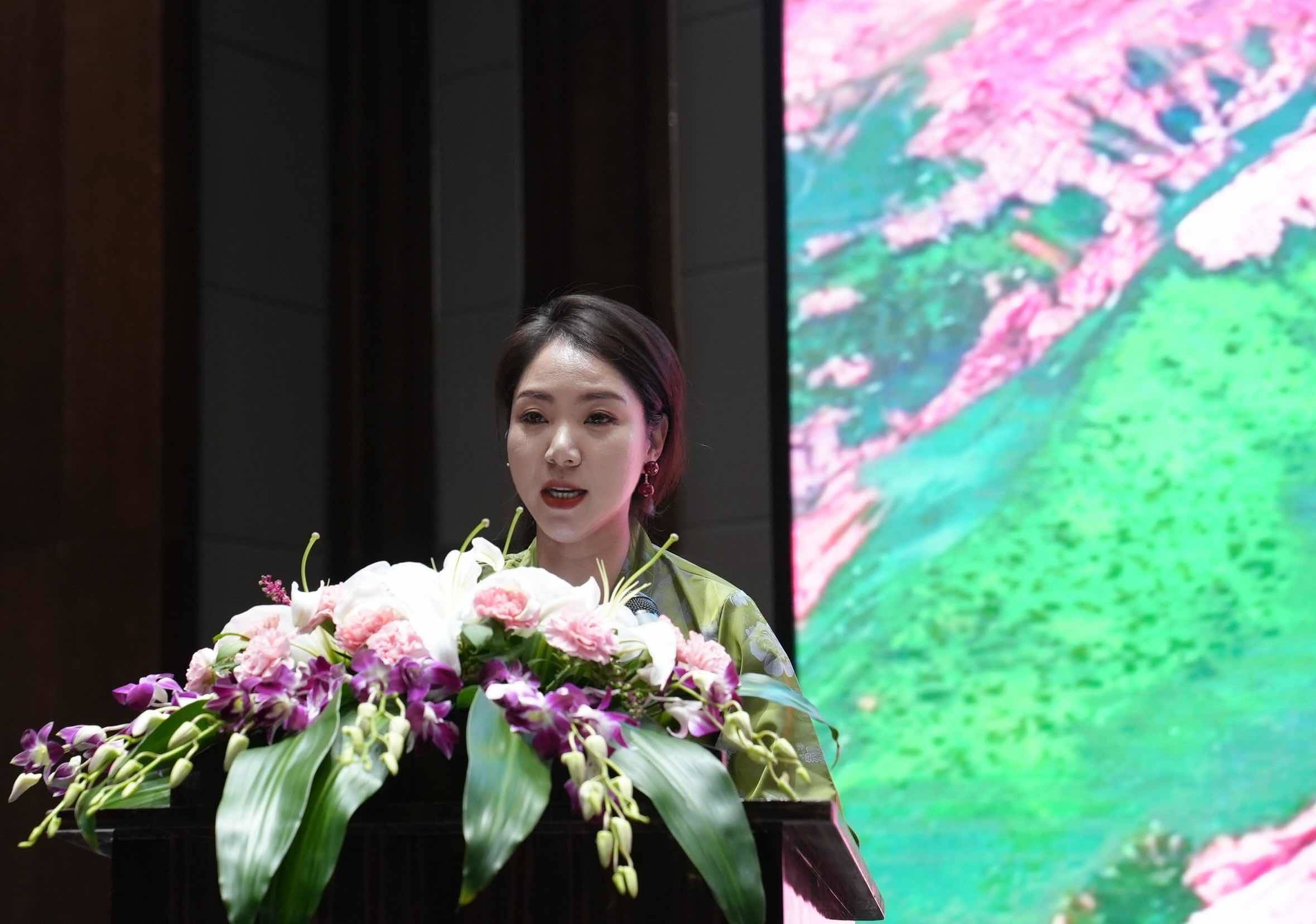 甘孜新龙措卡湖开园推介会在蓉举行