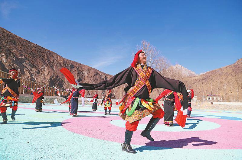 雪域同欢庆丰年 喜气满堂——四川的西北角·石渠三日