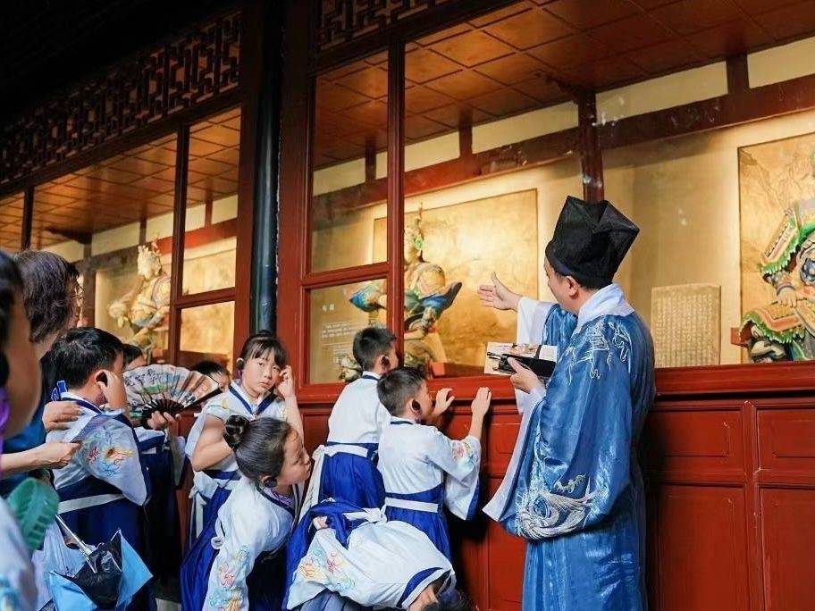 春假叠加清明假期 成都成全国出行最热城市