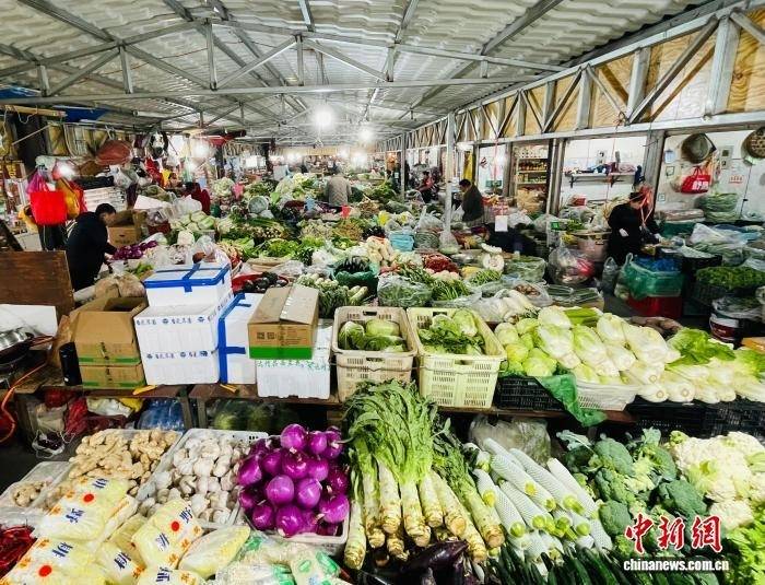 滇藏公路沿线:从“蔓菁当菜”到果蔬满市