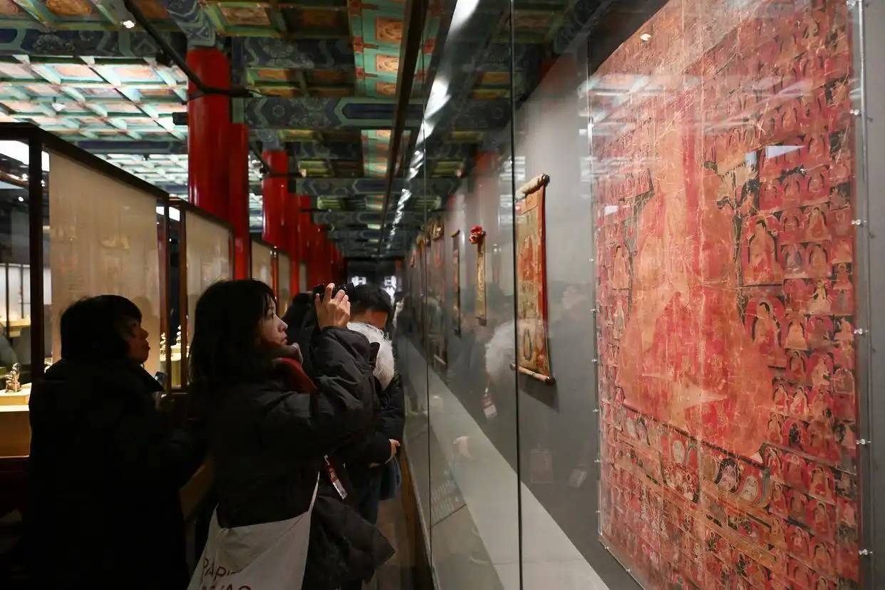 故宫博物院展出200余件西藏萨迦寺相关文物