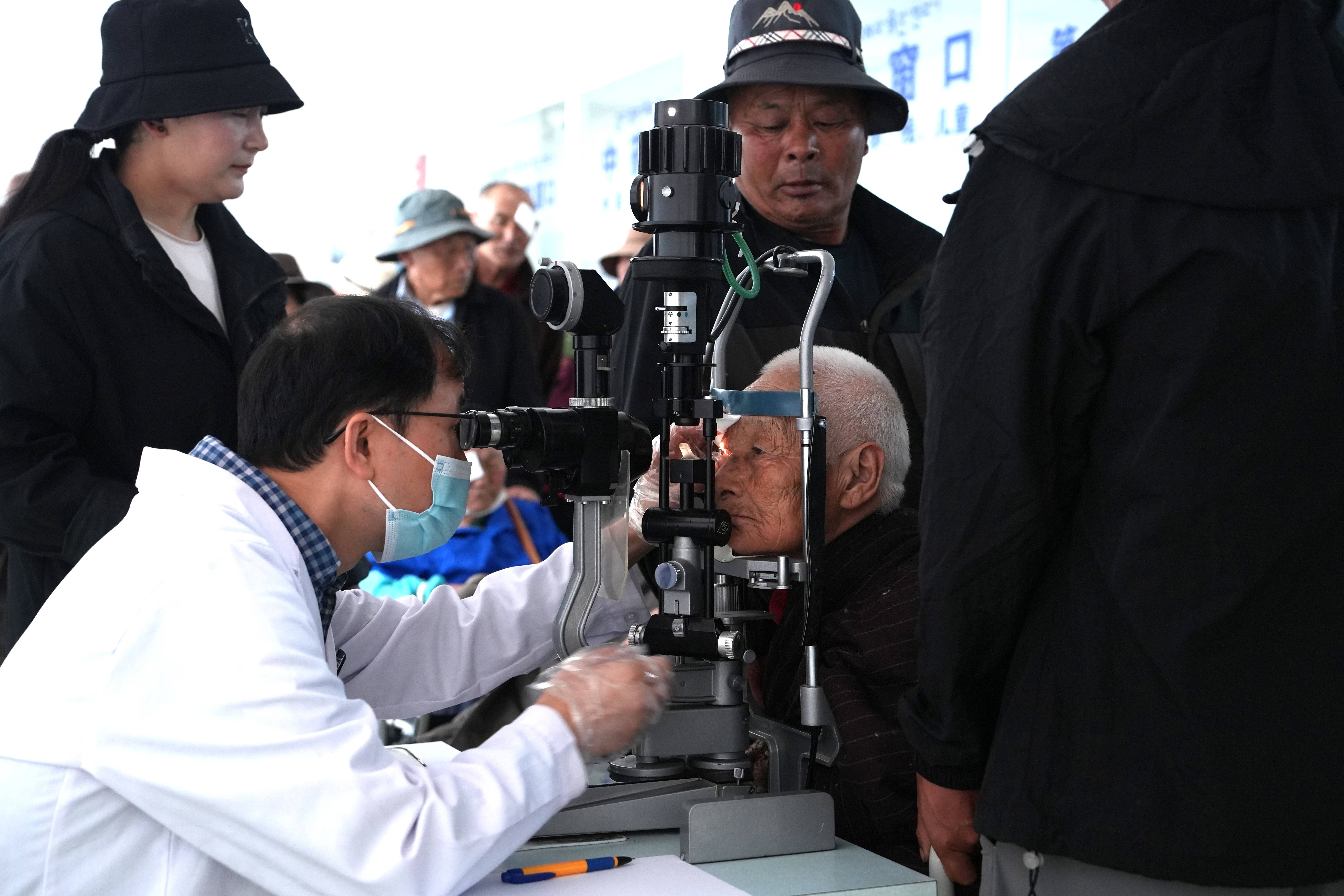 “草原鹰眼睛”让莫尔多重绽笑颜