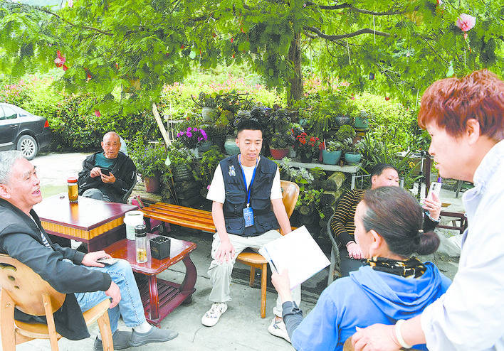汶川县三江镇:网格员曾彬坚守防汛一线 打通服务群众“最后一米”