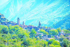 千年古寨的“不为清单”——桃坪羌寨从深山到世界最佳旅游乡村的三十年启示