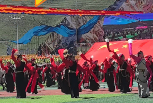 第44届玉树赛马会传统非遗尽显江源独有的康巴歌舞风情