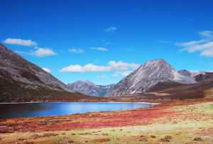 康定雅拉神山腹地