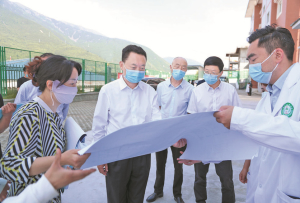 沈阳在康定督导检查疫情防控工作时强调 以快制快 重兵合围 全力打赢疫情防控阻击战