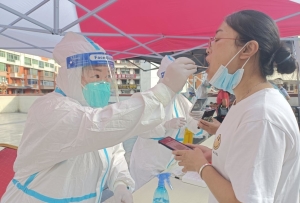 积极配合共同抗疫 小金有序开展第二轮全员核酸检测工作