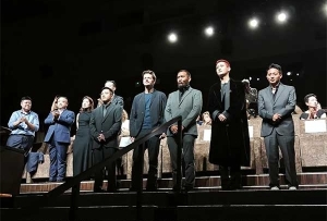 བོད་ཀྱི་གློག་བརྙན《གསའ》རྒྱལ་སྤྱིའི་གཟིཊ་འབུལ་ཐོག་མ་བྱས།