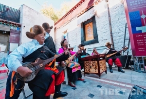 日喀则桑珠孜千年歌舞走进拉萨