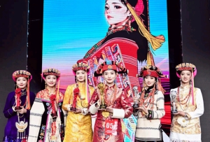 四川丹巴：“金花”诞生！“美人谷”丹巴选美大赛璀璨落幕