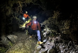 德钦县消防救援大队星夜营救被困驴友