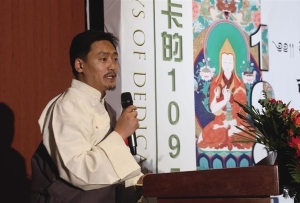 ཉིན་1095ལ་བཞེངས་པའི་ཞལ་ཐང་།

—— བོད་ལྗོངས་བསྟན་པ་རབ་བརྟན་ཐང་གའི་སྒྱུ་རྩལ་སློབ་གྲྭའི་སློབ་ཐོན་སློབ་མའི་ཐང་ག་རྩེ་གྲས་འགྲེམས་སྟོན་གྱི་སྐོར་བཀོད་པ།