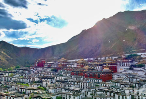 民族团结的桥梁与纽带扎什伦布寺传承近600年