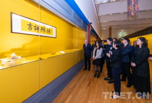 “吉祥殊胜——故宫与扎什伦布寺珍藏文物展”在澳门隆重开幕