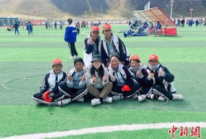 站上“最高讲台”的浙江援藏女教师：把嘉黎当“家里”