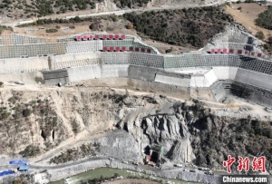 西藏玉曲河扎拉水电站导流隧洞工程正式过流