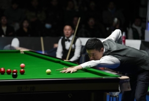 追光｜西藏小伙跟“电视上的”丁俊晖过招啦