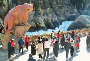 云南迪庆：冬季旅游热度攀升
