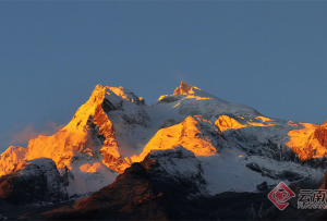 哈巴雪山迎来最佳登山季
