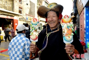 西藏拉萨：制作酥油花迎春节、藏历新年