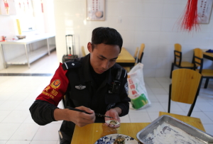 特警“泥朵巴”的藏历春节