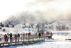 冬日云南好景致 踏寻冰雪迪庆