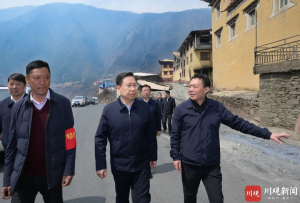 王晓晖在甘孜州雅江县森林火灾一线指导扑火救援工作时强调：发扬连续作战的顽强作风，坚决打赢雅江森林火灾这场歼灭战