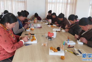 高原“格桑花”使巧劲助力乡村振兴