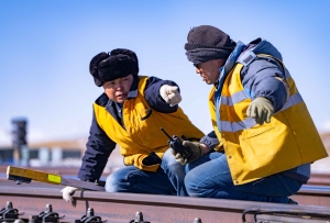 守望天路:海拔5072米的世界铁路之巅,这群人在坚守……