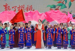 以樱为媒迎客来，农旅融合促振兴
泸定举行2024年红樱桃采摘体验季推荐会