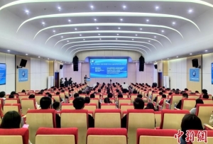 青藏科考：探明多年冻土区路面病害影响因素及形成机理