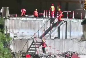 8月20日上午9时 雅康高速康定至泸定方向正式向社会管制开放通行