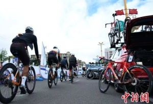 150余名选手角逐喜马拉雅国际公路自行车极限赛