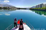 Cruise on Lhasa River, enjoying a different Lhasa